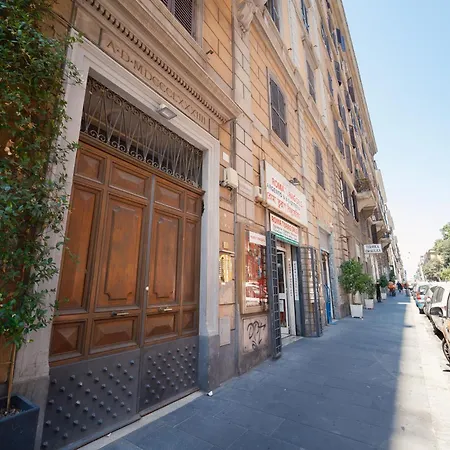Bee First Guest House Roma